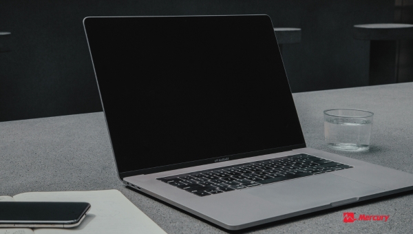 Dry off the MacBook after screen cleaning